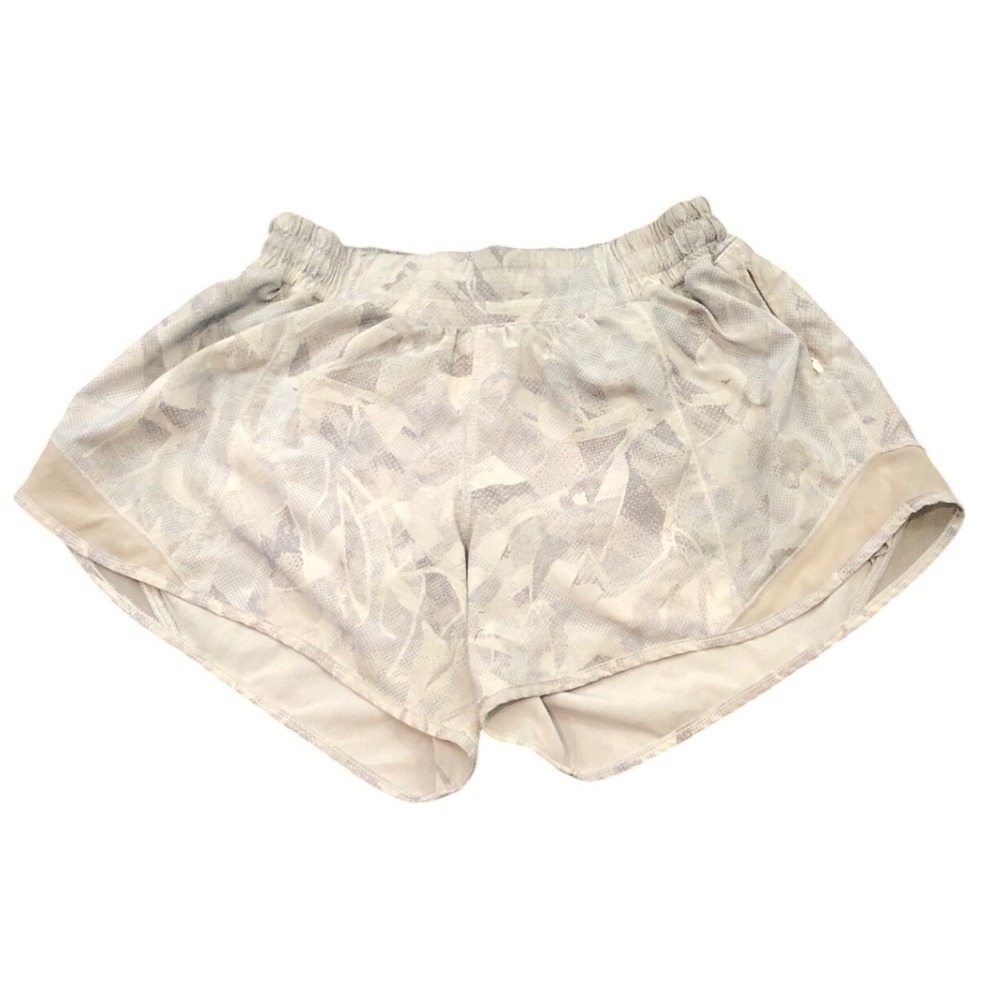 Lululemon Hotty Hot Short Womens‎ 6 White Gray Patterned Low Rise Mesh Trim